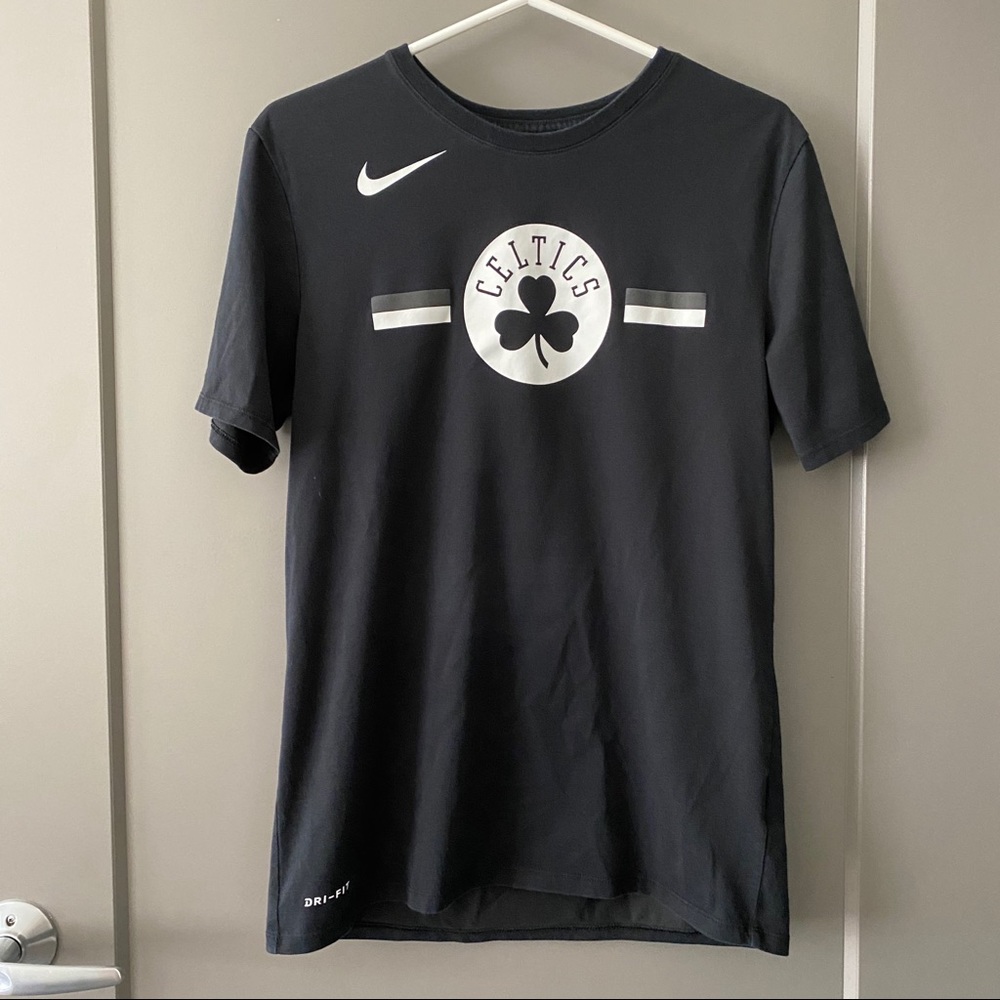 Nike Men Celtics T-Shirt